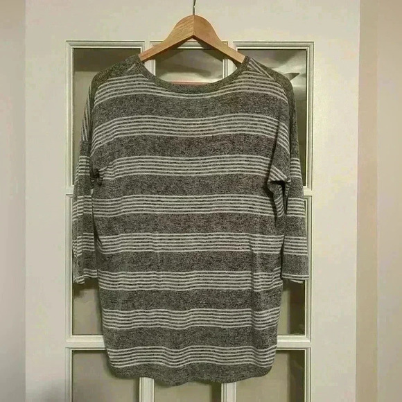 Market & Spruce Women’s Knit Top Grey Stripe 3/4 Sleeve Size L - Picture 3 of 7